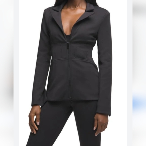 Good American Jackets & Blazers - Good American Waisted Stretch jacket, Sz5X‎